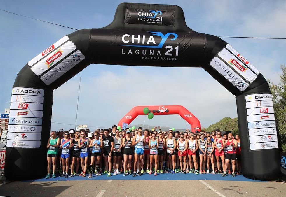 Chia21 Half Marathon 2018, la partenza (foto Giancarlo Colombo)