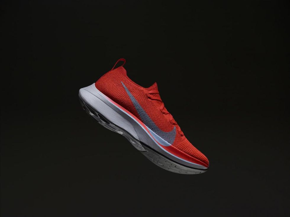 La nuova Nike Zoom Vaporfly 4% Flyknit.