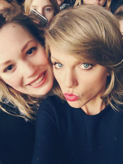 When She Tracked Down A Fan Just To Take A Selfie