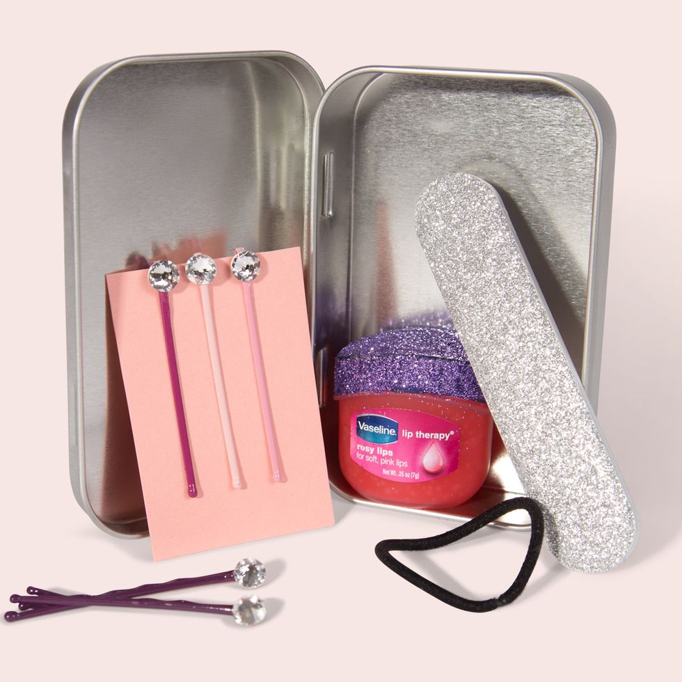 Pink, Magenta, Purple, Metal, Cosmetics, Material property, Gloss, Peach, Rectangle, Silver, 