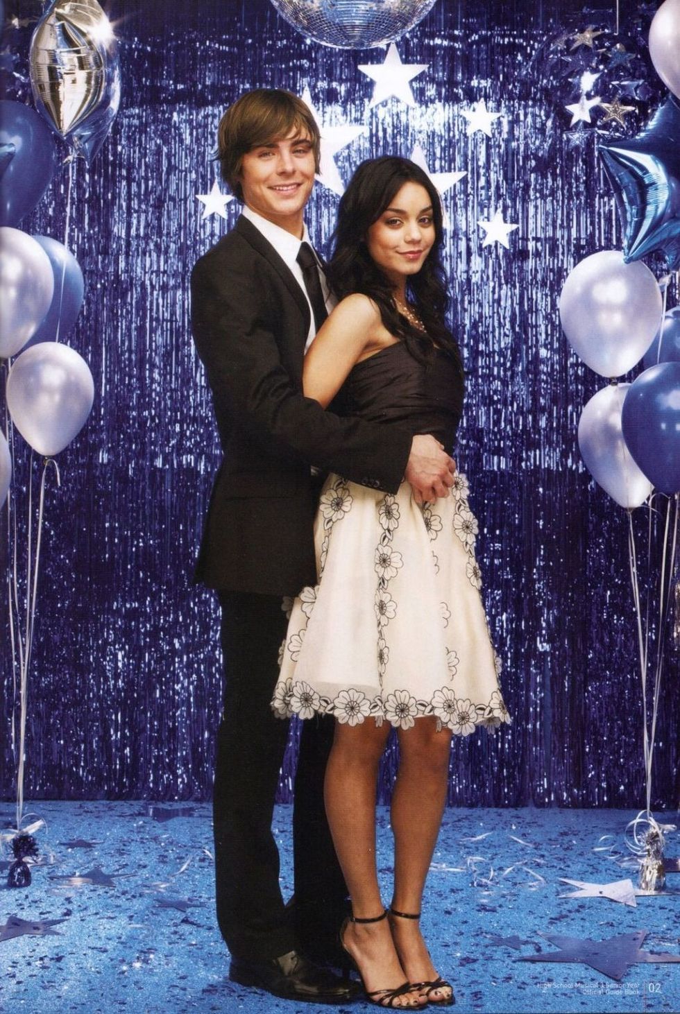 20 Things Every Girl Remembers From Middle School Dances 