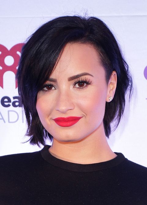 Demi Lovato Reveals Her Feelings On Body Image, Photoshop, And Plastic ...