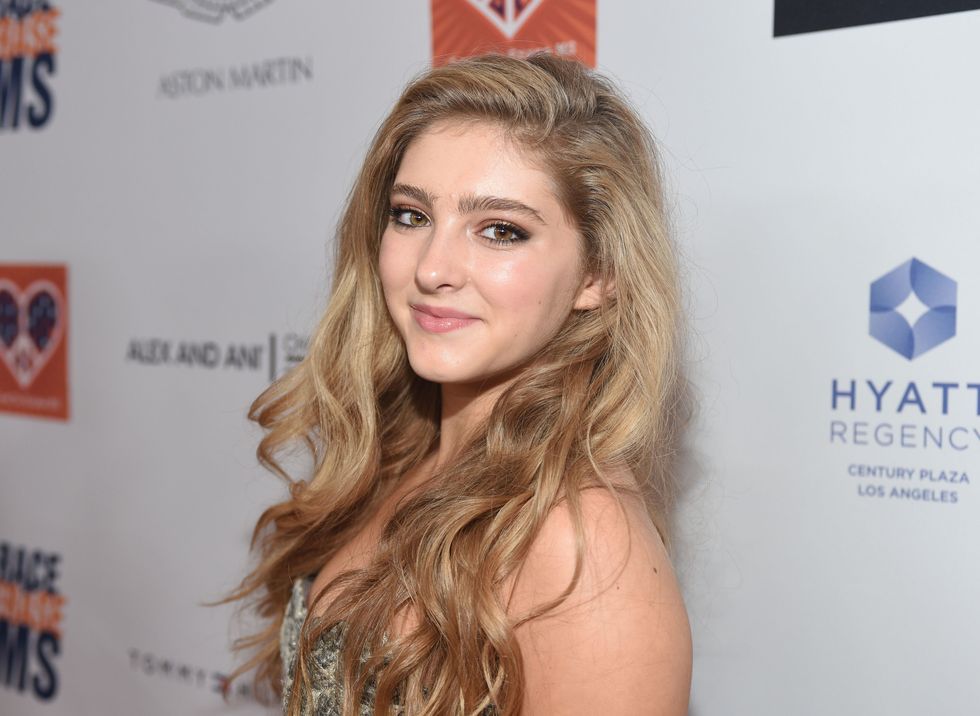 You Have To See Willow Shields Almost Identical Twin Sister 2554