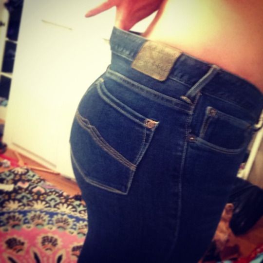 15 Struggles Only Girls With Big Butts Understand