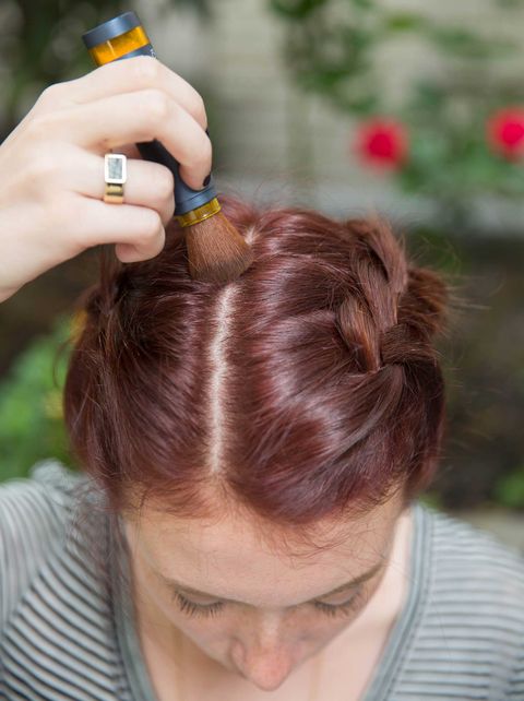 Finger, Hairstyle, Forehead, Style, Red hair, Wrist, Liver, Brown hair, Hair coloring, Nail, 