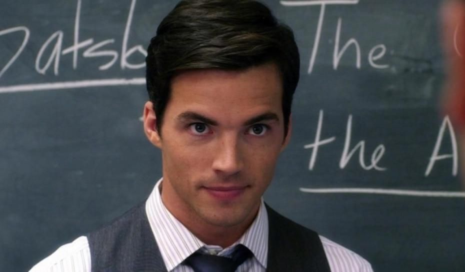 Ezra Fitz, Pretty Little Liars preyed on teenage girls.