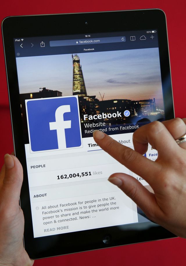 How to Send a Friend Request on Facebook: Mobile + Computer