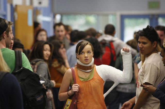 13 Most Unbearably Annoying Things People Do In Hallways