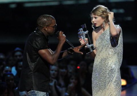 Kanye West Faked Recreating His Imma Let You Finish Drama With Taylor Swift From 09