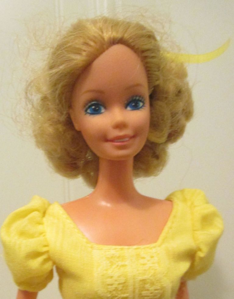 Short hair barbie on sale