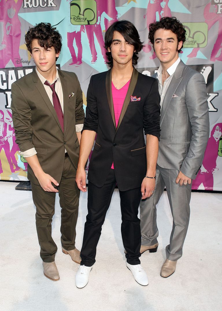 Joe Jonas Reveals the Embarrassing Jonas Brothers Moment He STILL Has ...