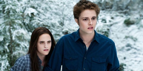 Stephenie Meyer Is Turning Bella Into A Boy In The Twilight