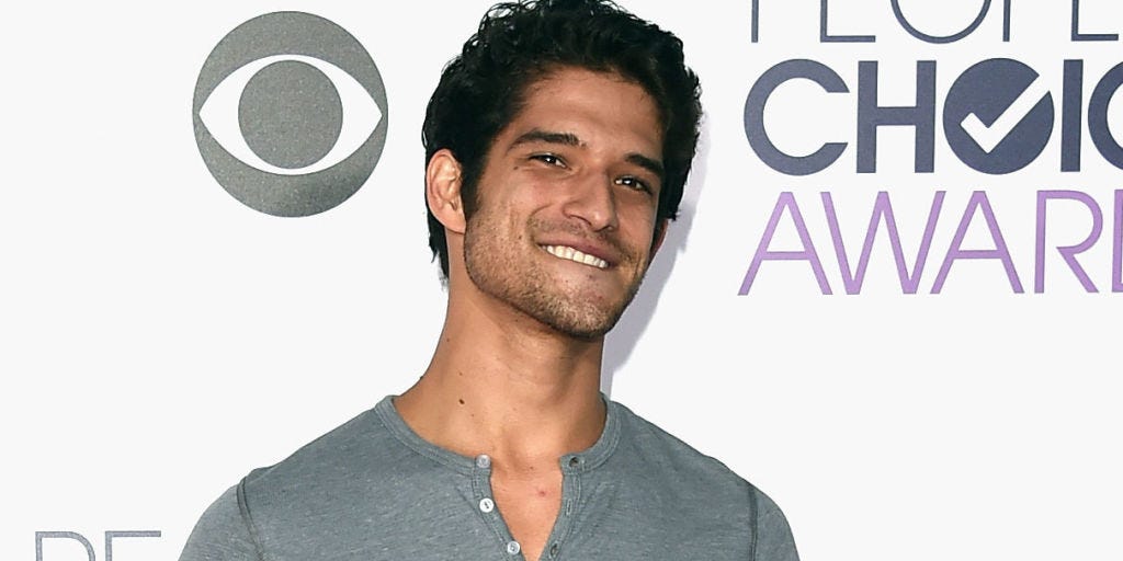 Tyler Posey Put in Zero Effort on the People's Choice Awards Red Carpet