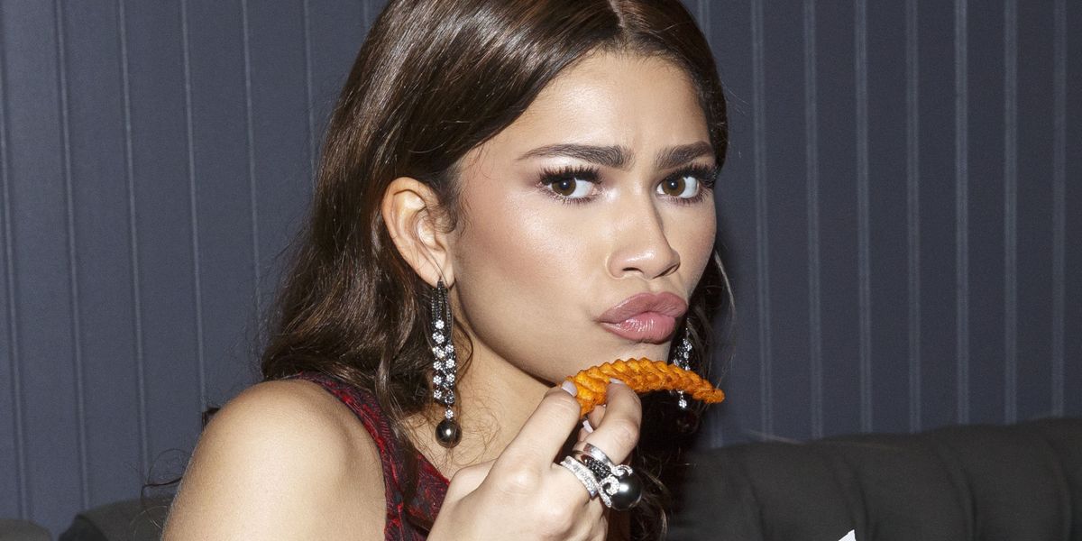 9 Celebrities Eating Junk Food Celebrities Who Love Food