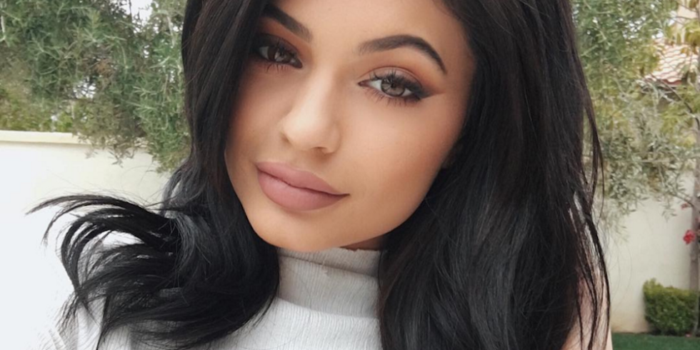 Here's Why Some Fans Are Angry At Kylie Jenner For Posting A Picture of ...