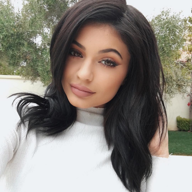 Here's Why Some Fans Are Angry At Kylie Jenner For Posting A Picture of ...