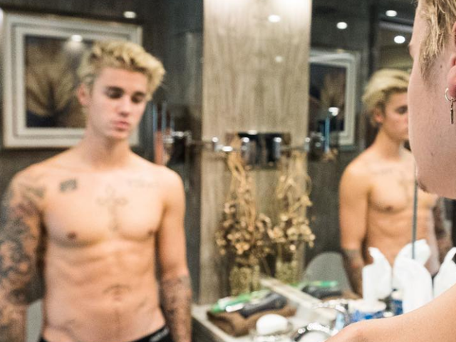 Another Picture of Justin Bieber Naked on the Beach is Going Viral