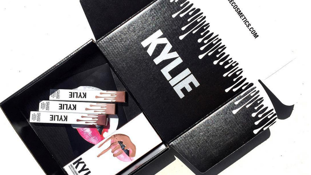 Kylie Jenner Warns Fans of a Fake Kylie Cosmetics Website