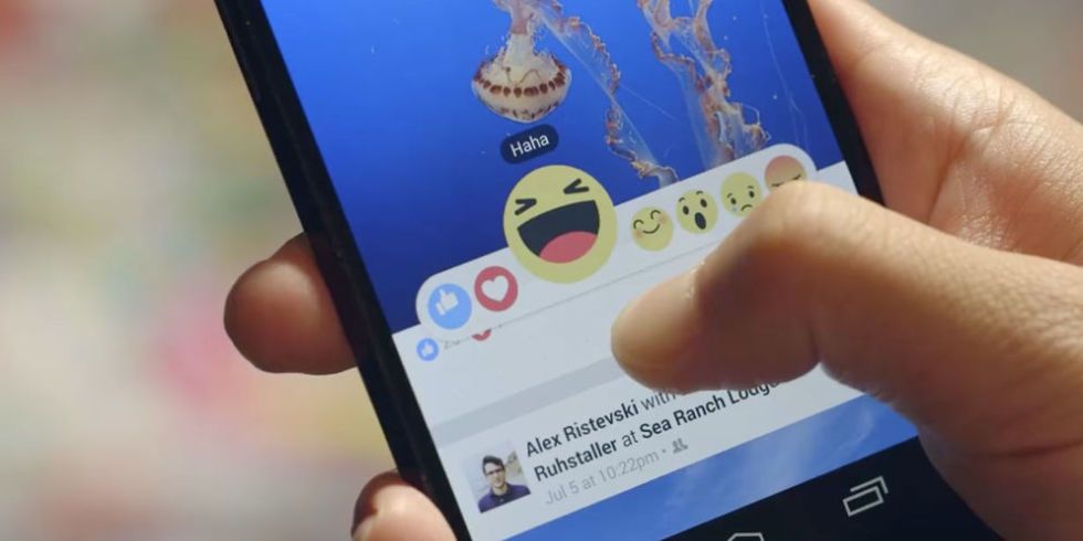 Facebook is Testing a New Feature That'll Make It Easier to Share Pics ...