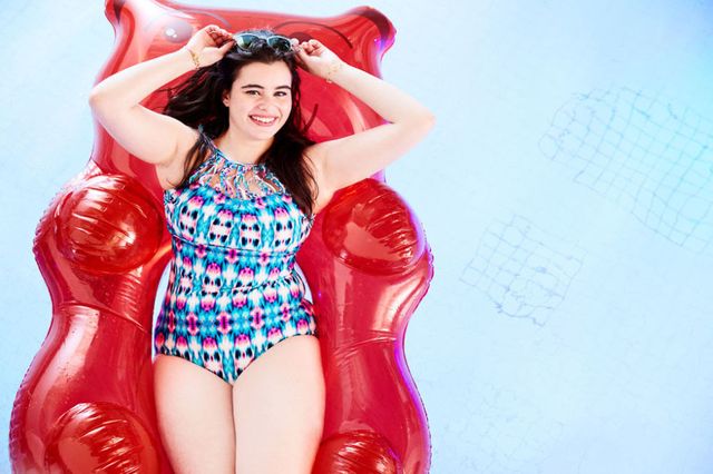8 Curvy Girl Swimsuit Hacks With Barbie Ferreira