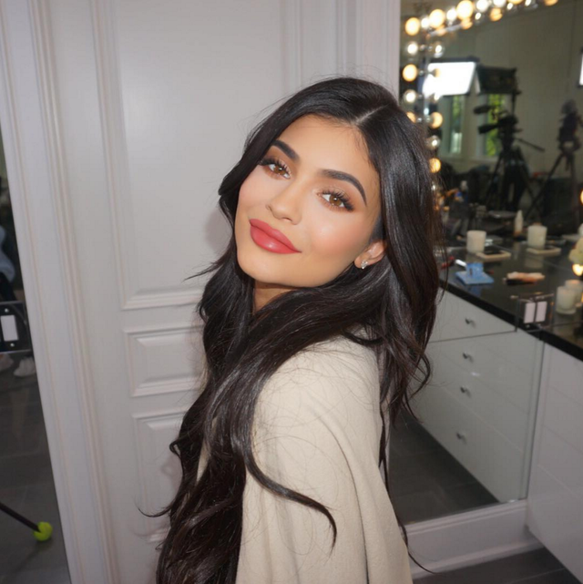Kylie Cosmetics Lip Kit Maliboo Liquid Lipstick and Liner : :  Beauty & Personal Care