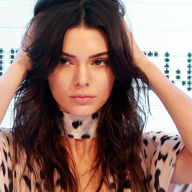 Kendall Jenner Seemingly Claps Back at a Scottish Singer Who Accused ...