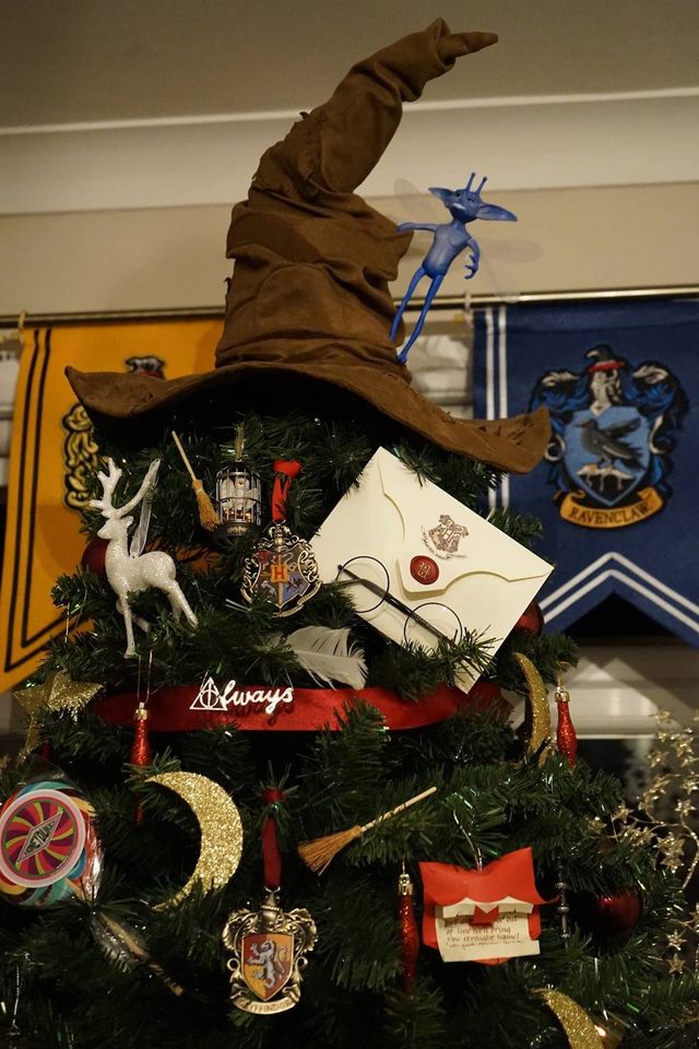 Harry Potter Christmas Tree - Harry Potter Christmas Decorations