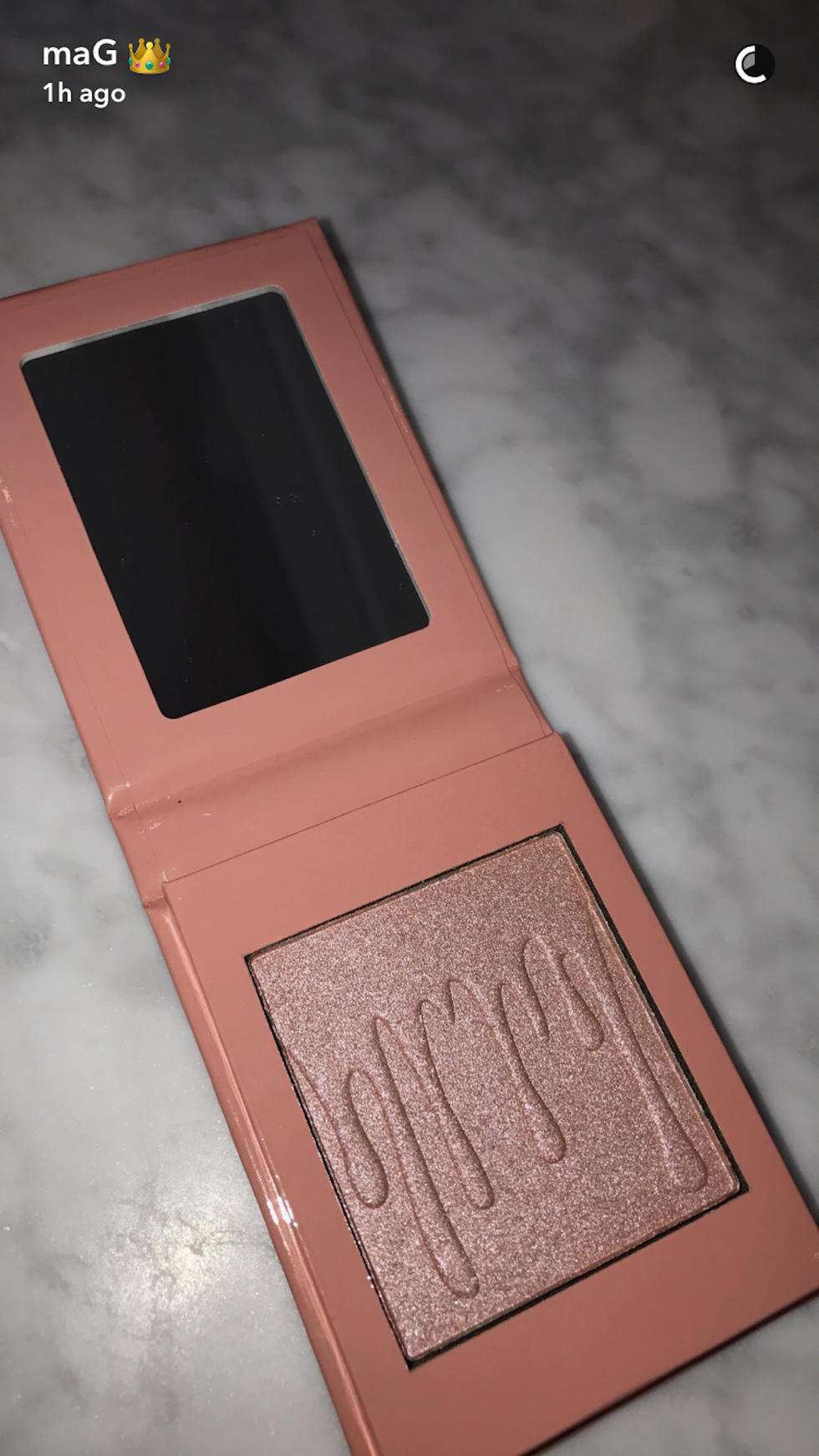 Kylie Jenner Kylighter - Kylie Cosmetics Highlighter Collection Photos