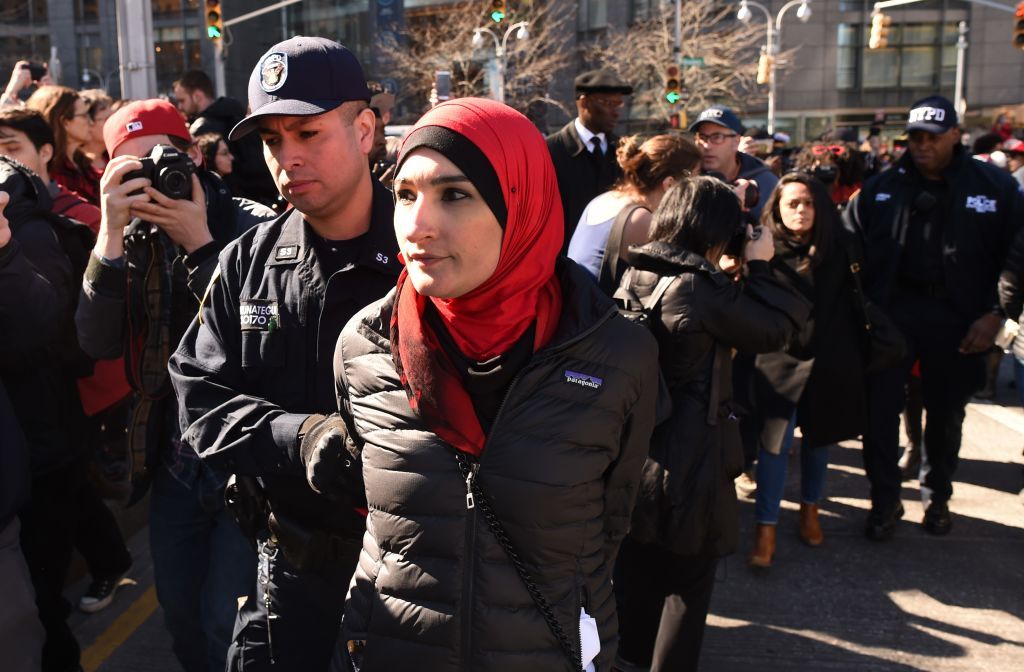 Cap, Crowd, Jacket, Hat, Winter, Street Fashion, Fashion, Street ...