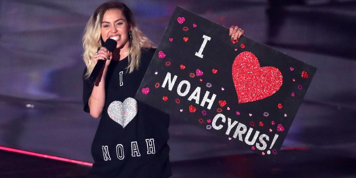 Miley Cyrus Fangirling HARD Over Her Little Sister's Performance is the ...