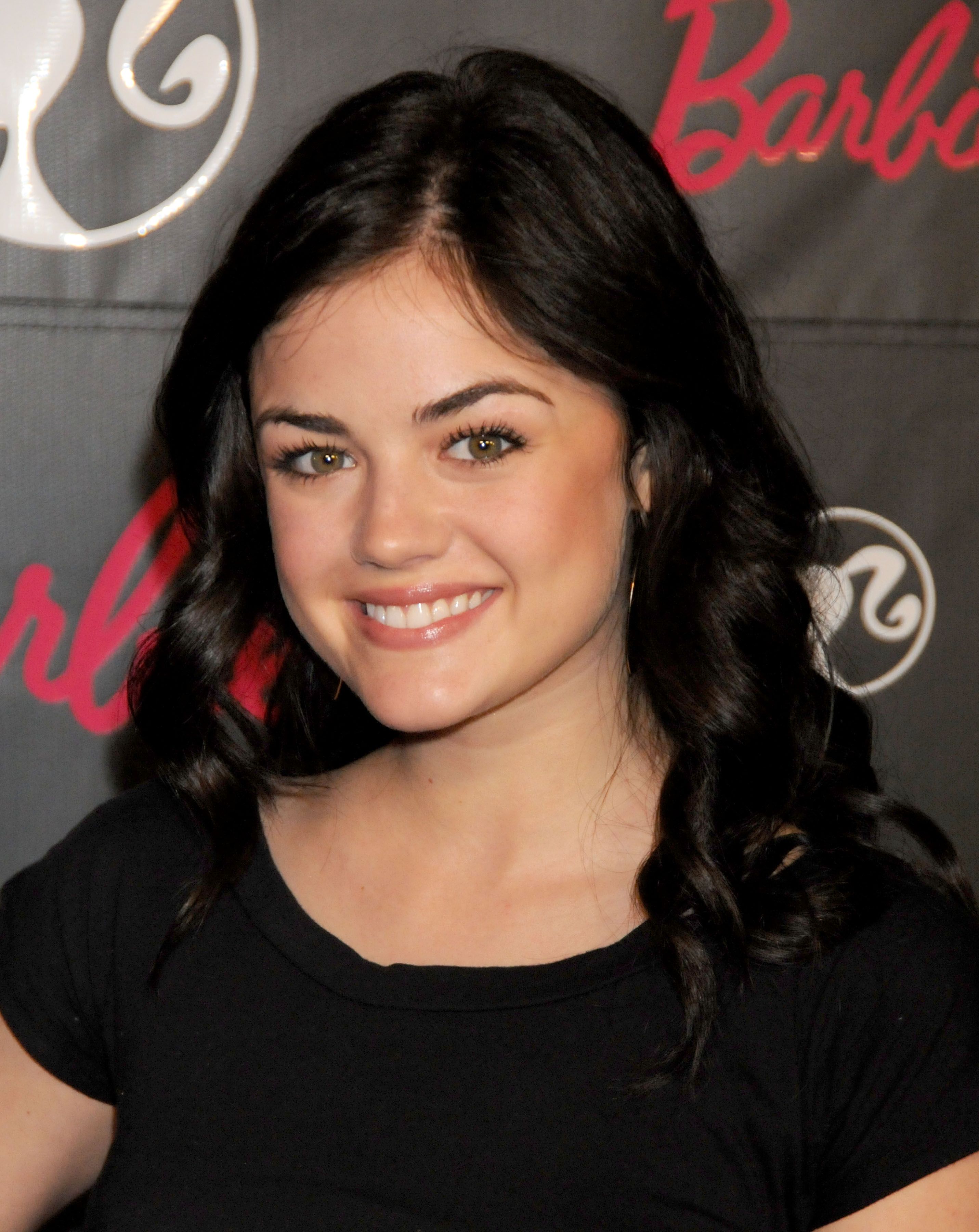 21 Best Lucy Hale Hairstyles Lucy Hale Hair Transformation Timeline