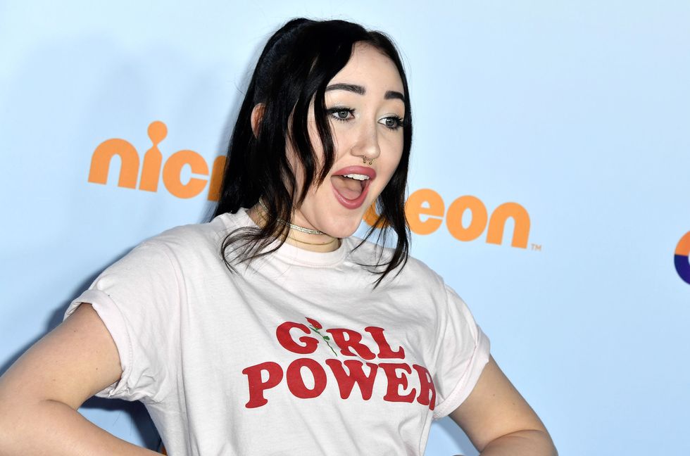 Noah Cyrus Just Dropped A New Single And It S Addictive Af
