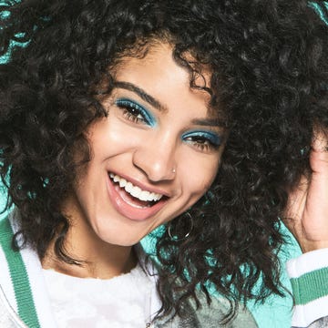 Hair, Hairstyle, Face, Jheri curl, Black hair, Eyebrow, Ringlet, Smile, Beauty, Chin, 