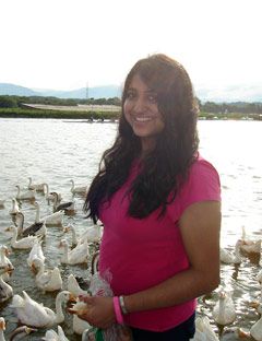 Photograph, White, Happy, Facial expression, Ducks, geese and swans, Bird, Beauty, Travel, Water bird, Long hair, 