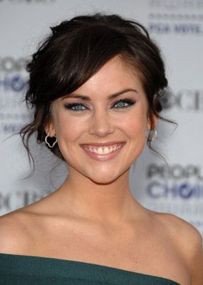 Jessica Stroup hills have eyes