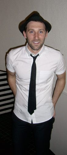 Product, Dress shirt, Collar, Sleeve, Chin, Forehead, Shoulder, Standing, Shirt, Photograph, 