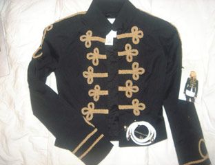 Collar, Sleeve, Uniform, Blazer, Neck, Black, Symbol, Costume accessory, Sweater, Top, 