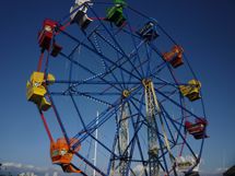 Nature, Ferris wheel, Blue, Fun, Daytime, Event, Yellow, Recreation, Infrastructure, Atmosphere, 