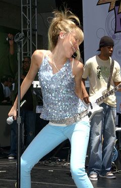 Miley rocks out onstage at her Hollywood & Vine show!