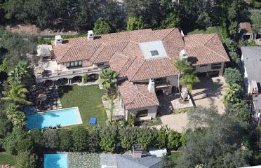 Miley Cyrus and her family live in this $6.2 million Los Angeles area mansion