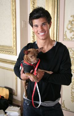 Taylor Lautner Makes a New Canine Pal at Teen Magazine's "Twilight" Cover Shoot