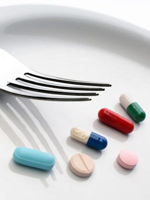 Pill, Dishware, Medicine, Prescription drug, Pharmaceutical drug, Tableware, Health care, Kitchen utensil, Medical, Cutlery, 