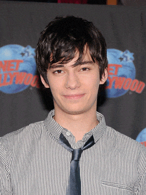 Devon Bostick gregs tagebuch