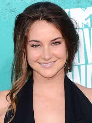 Recreate Shailene Woodley S Fishtail Braid How To Get Shailene