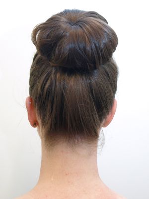 Secret Trick To Doing The Donut Bun How To Style A Donut Bun