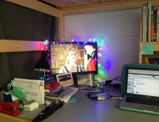 Make Your Own Movie Theater Easy Dorm Diy
