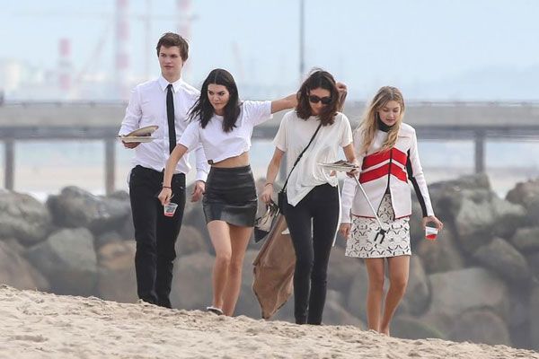 kendall jenner beach outfit
