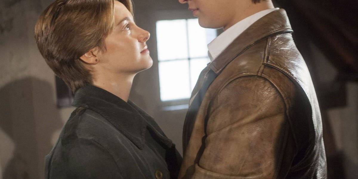 The Fault In Our Stars Kissing Scene Shailene Woodley Ansel Elgort TFIOS Kissing Scenes - The Fault In Our