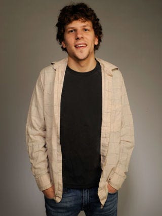 Is jesse eisenberg dating anyone
