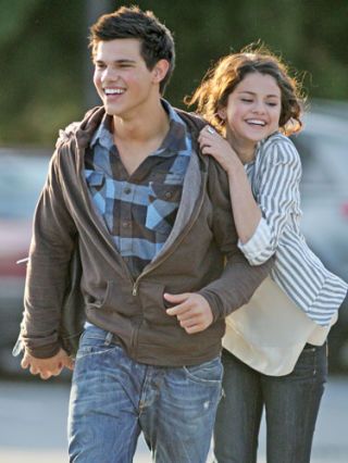 How to describe yourself in your dating profile Is edward and bella from twilight hookup in real life